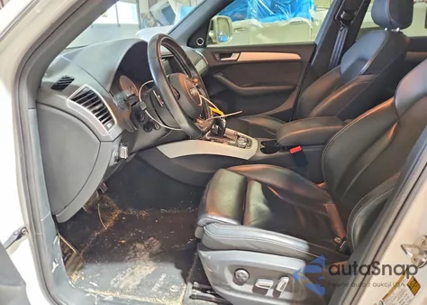 2016 Audi Sq5 Premium Plus z USA, uszkodzony, nr VIN WA1CCAFP1GA089378